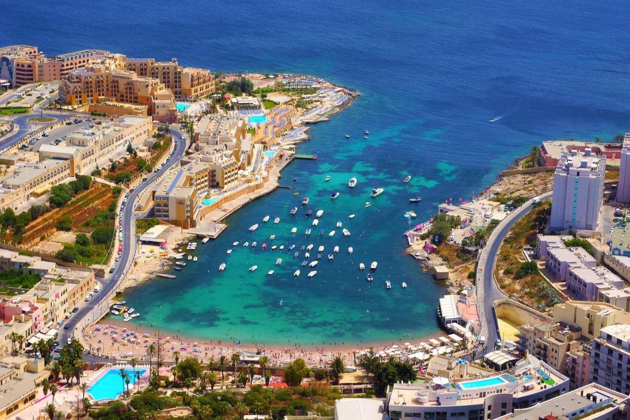 Chic 2Br Penthouse Steps From The Promenade Apartamento Sliema Exterior foto