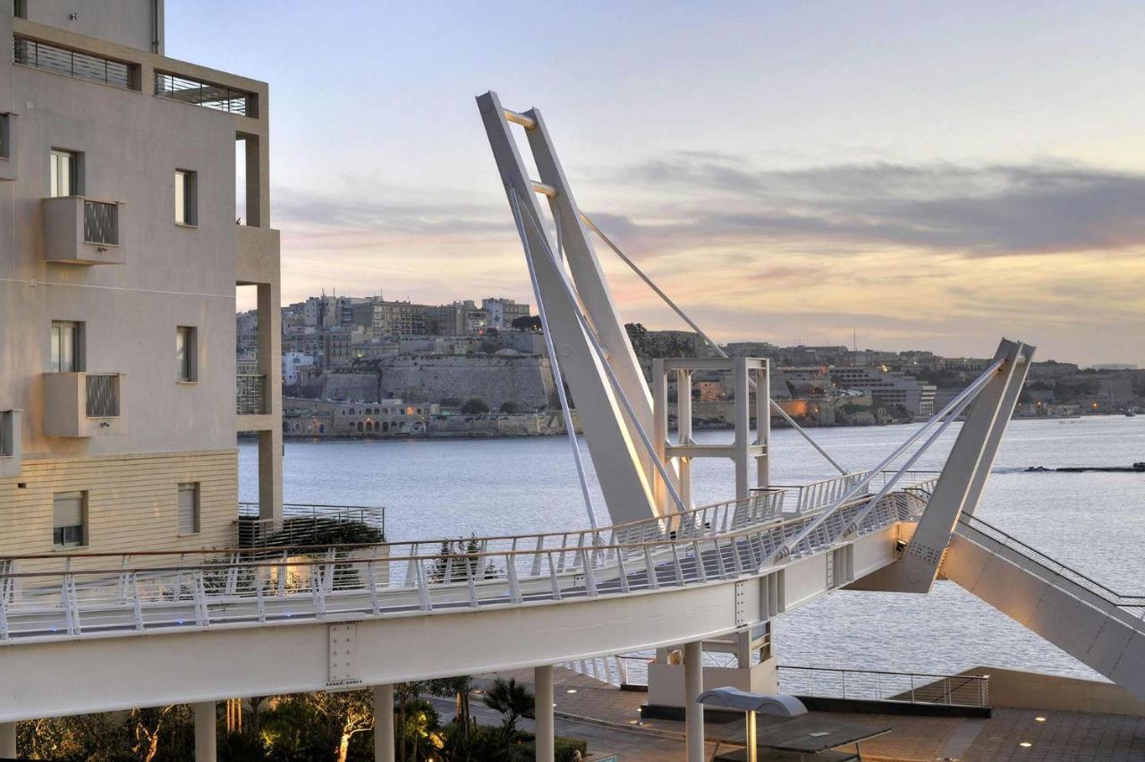 Chic 2Br Penthouse Steps From The Promenade Apartamento Sliema Exterior foto