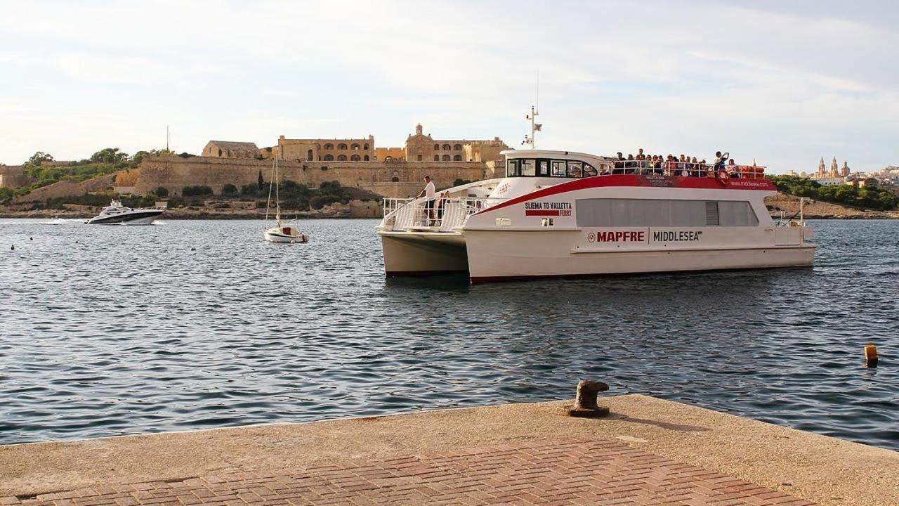 Chic 2Br Penthouse Steps From The Promenade Apartamento Sliema Exterior foto