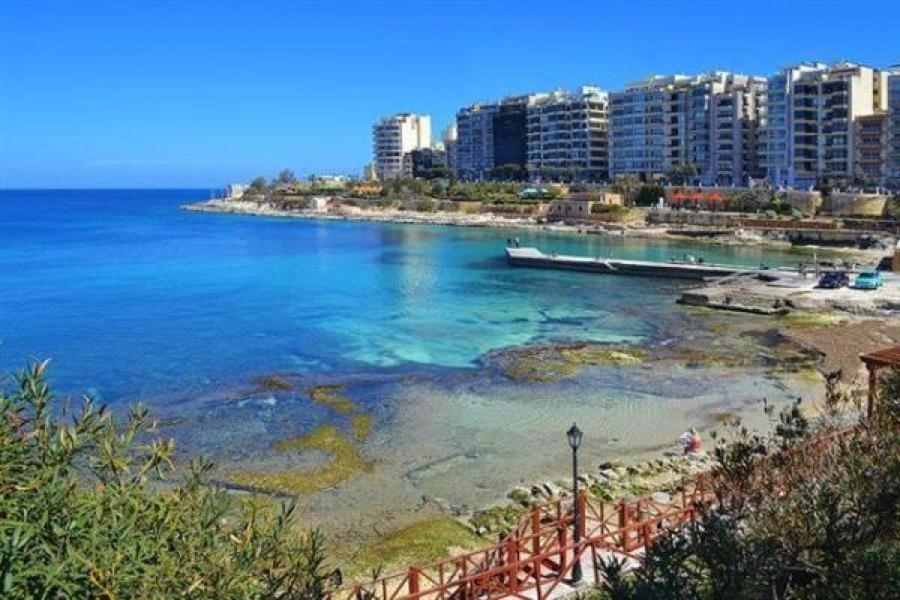 Chic 2Br Penthouse Steps From The Promenade Apartamento Sliema Exterior foto