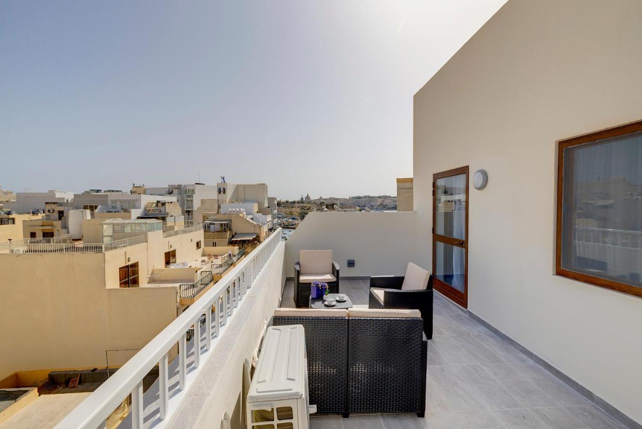 Chic 2Br Penthouse Steps From The Promenade Apartamento Sliema Exterior foto