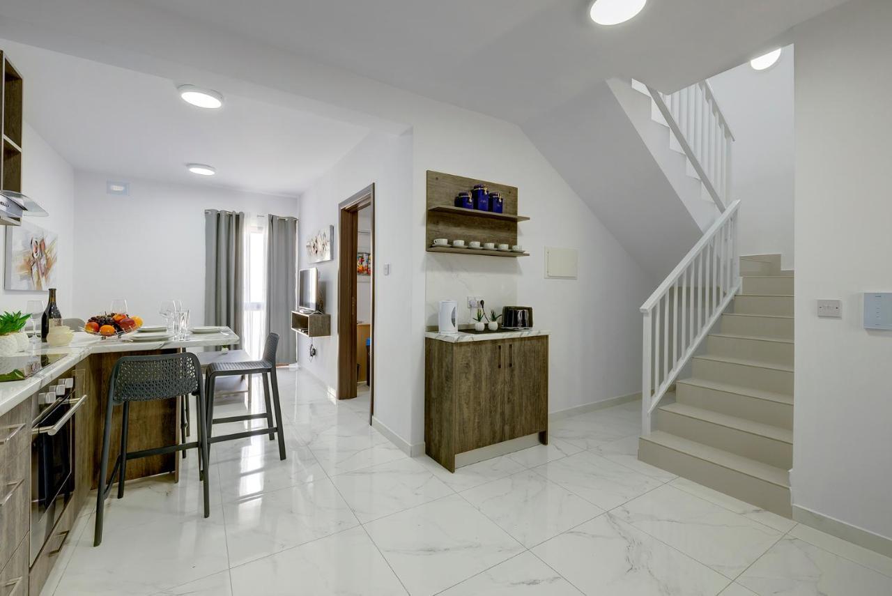 Chic 2Br Penthouse Steps From The Promenade Apartamento Sliema Exterior foto